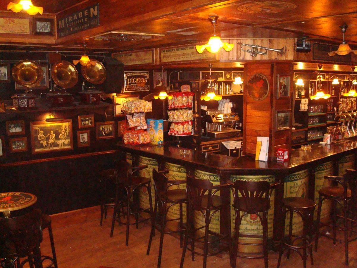 Hostal Restaurante Baraka Alagon Luaran gambar