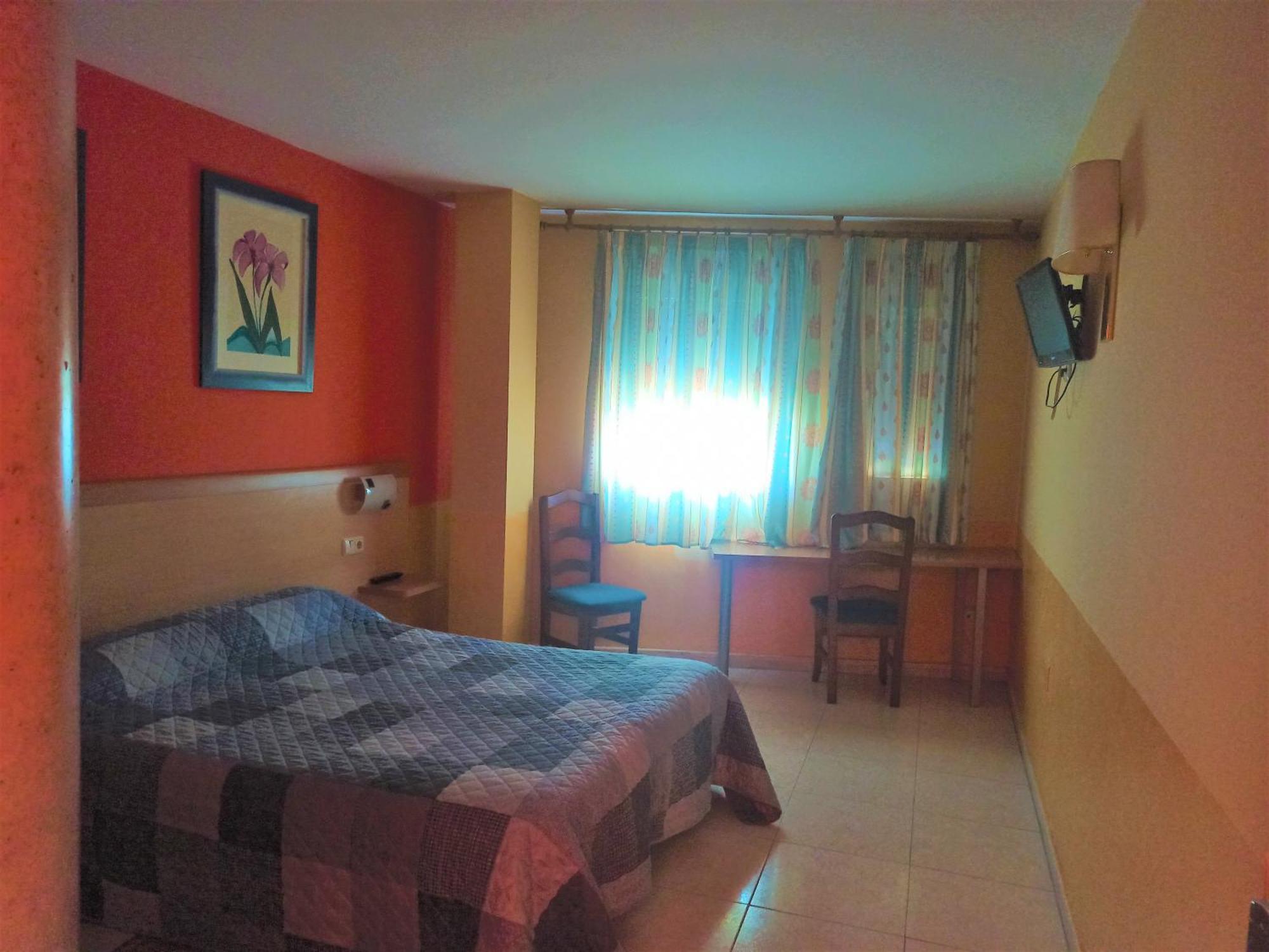 Hostal Restaurante Baraka Alagon Luaran gambar